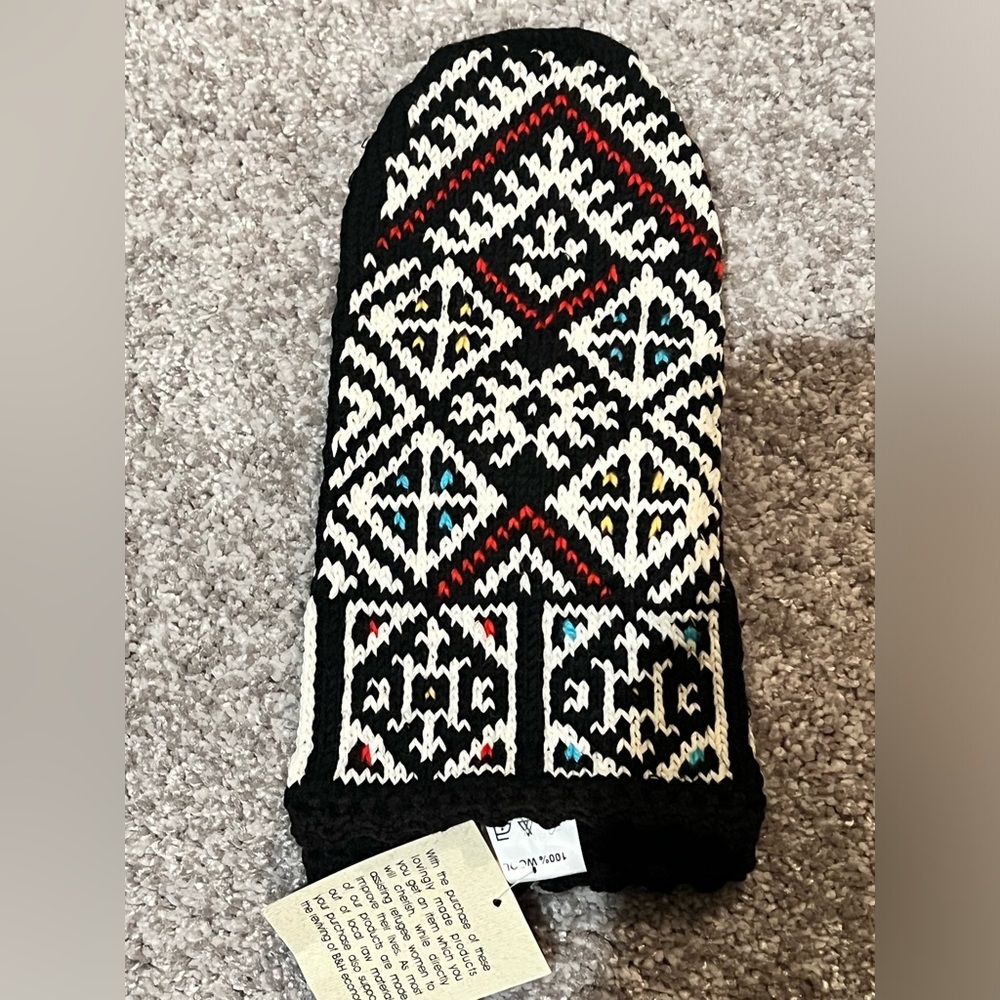 BH CRAFTS Slipper Socks that travel the globe - Buy with Purpose - Picture 2 of 8